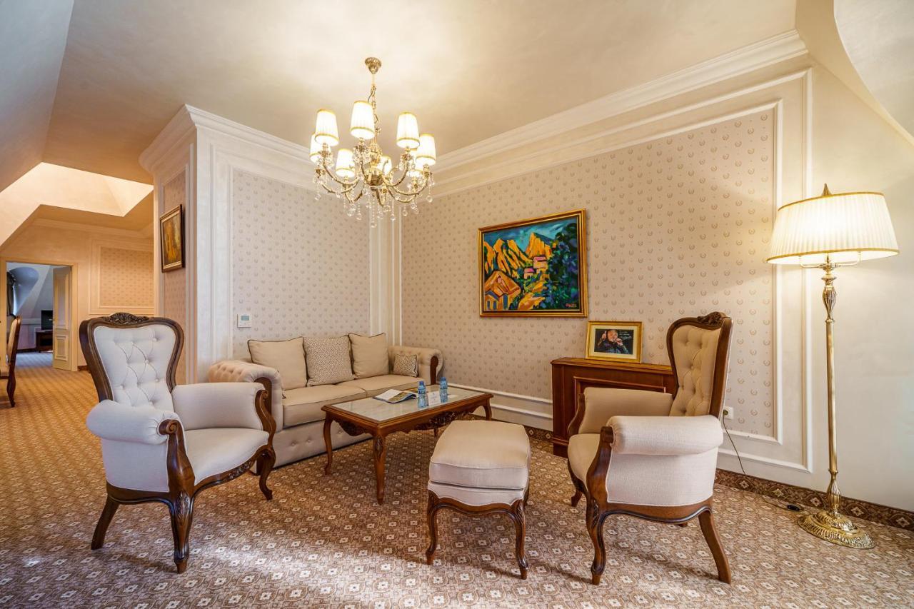Residence City Garden - Certificate Of Excellence Top 10 Best Five-Stars City Hotels For 2024 Awarded By Htif Plovdiv Exteriér fotografie