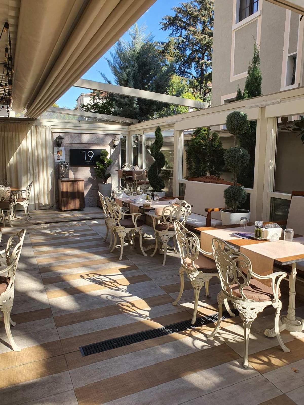 Residence City Garden - Certificate Of Excellence Top 10 Best Five-Stars City Hotels For 2024 Awarded By Htif Plovdiv Exteriér fotografie