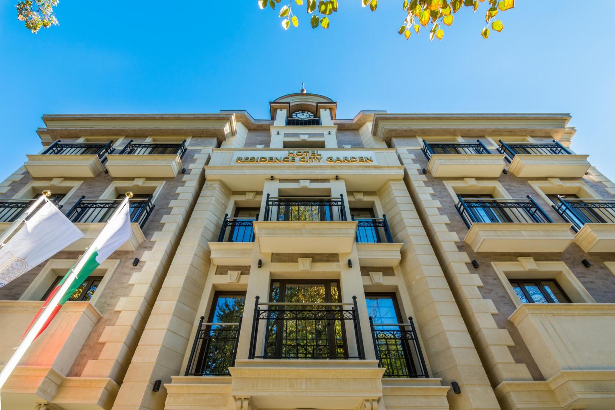 Residence City Garden - Certificate Of Excellence Top 10 Best Five-Stars City Hotels For 2024 Awarded By Htif Plovdiv Exteriér fotografie