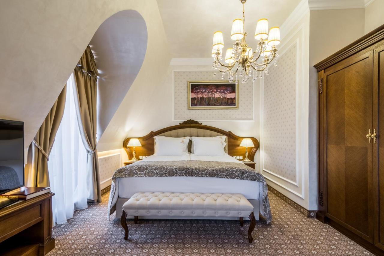 Residence City Garden - Certificate Of Excellence Top 10 Best Five-Stars City Hotels For 2024 Awarded By Htif Plovdiv Exteriér fotografie